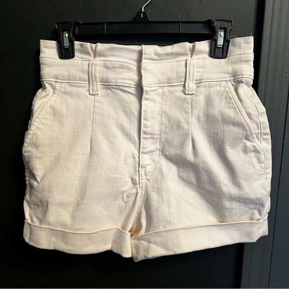 EXPRESS shortie extreme high rise paper bag waist shorts in cream Size 2 Summer - Picture 1 of 4